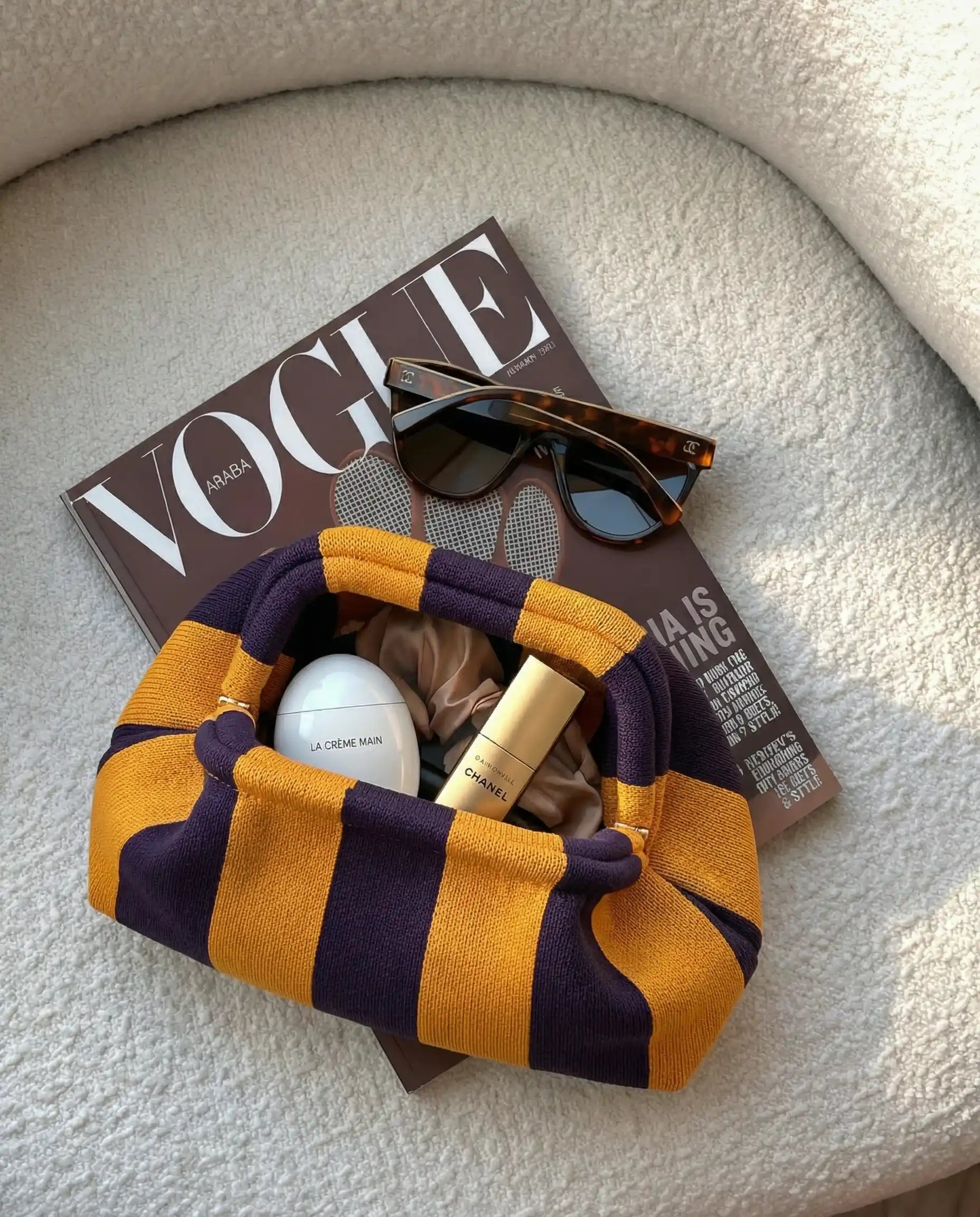 Make-up pouch