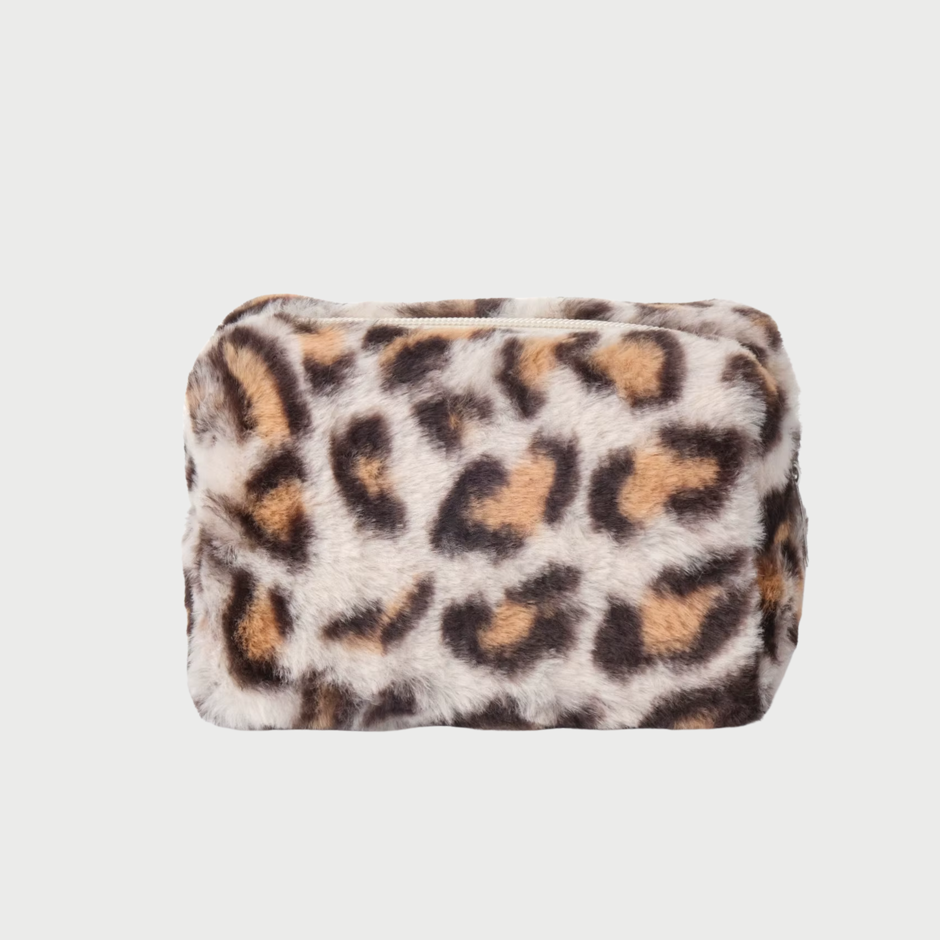FLUFFY POUCH