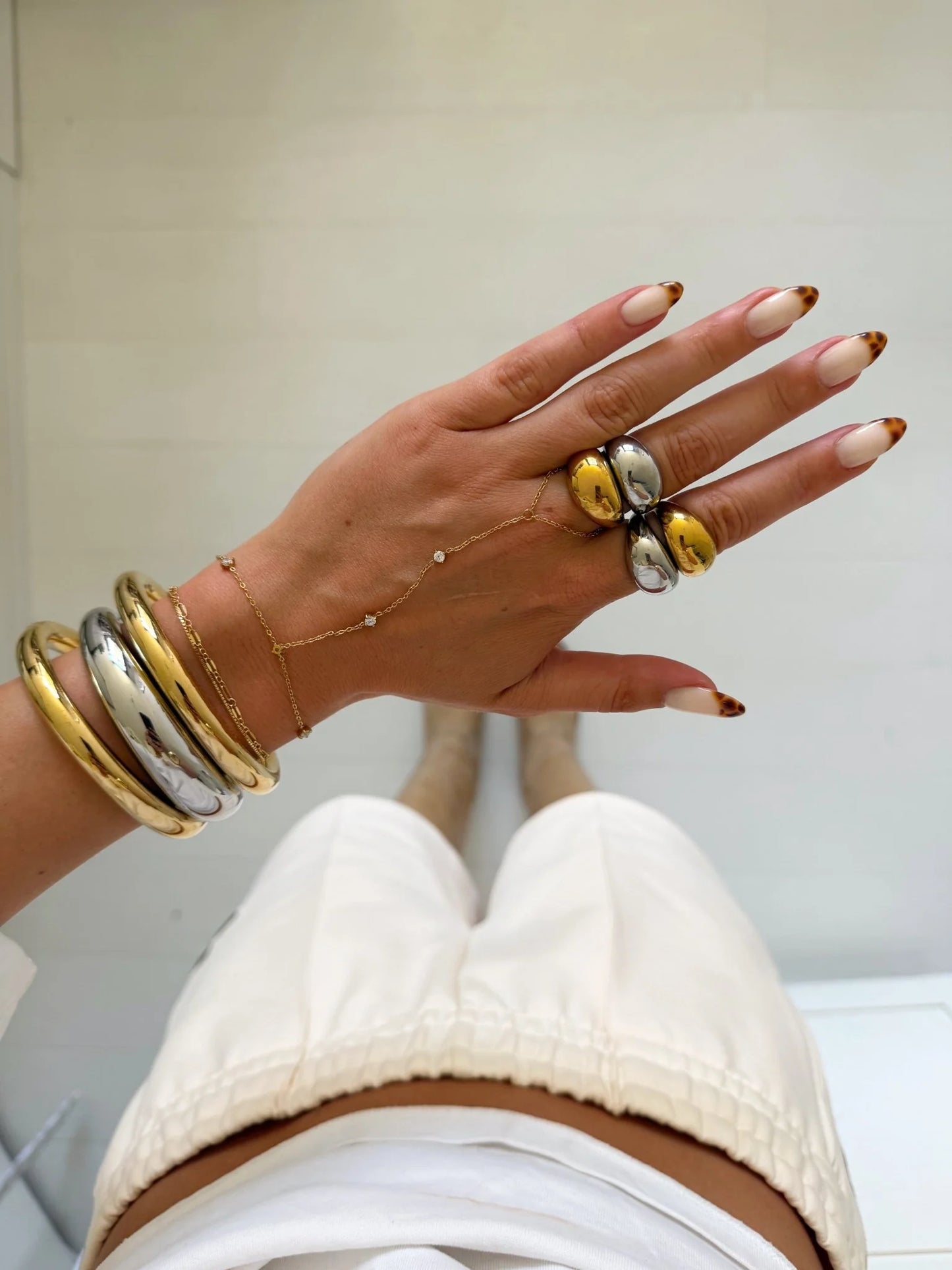 HAND CHAIN